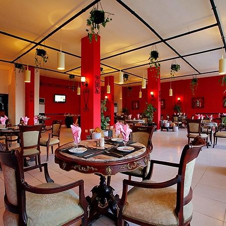 Golden 5 Sapphire Suites Hotel 후르가다 외부 사진